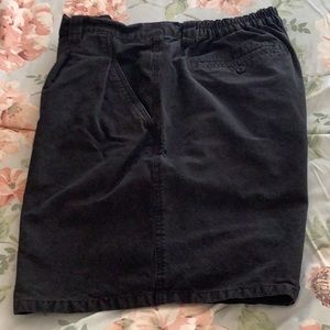 London fog men’s shorts, size large stretch waist for pockets solid black